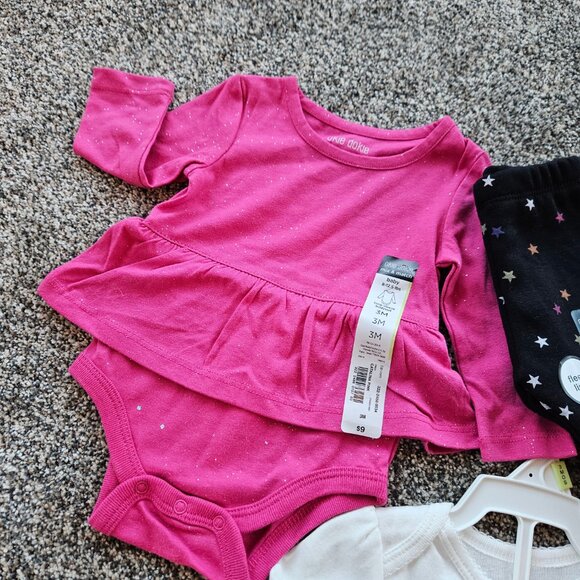 Baby Girl 3 month NWT Clothing Bundle. 5 pc Carters and okie dokie. 8 -12.5 lbs - Picture 3 of 4
